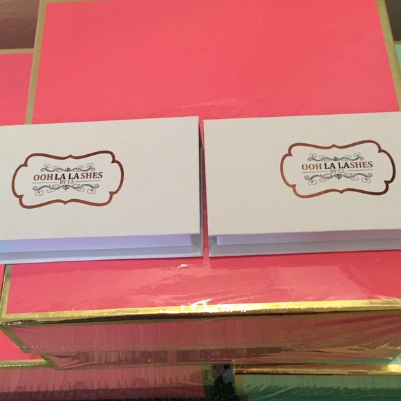 OOH LA LASHES - Picture 2 of 6